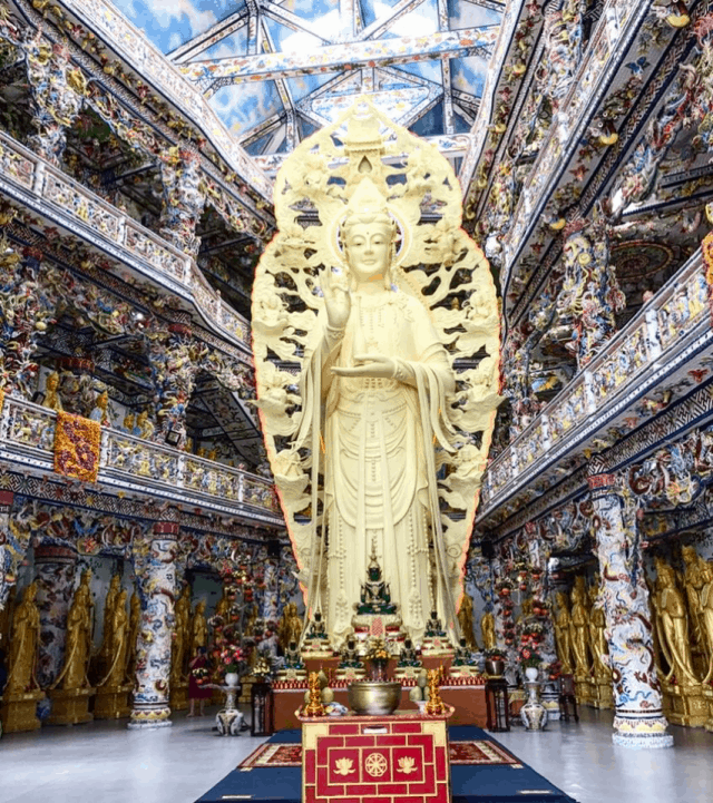 Đến chùa Linh Phước chiêm ngưỡng tượng Quan Thế Âm Bồ Tát Đến chùa Linh Phước chiêm ngưỡng tượng Quan Thế Âm Bồ Tát