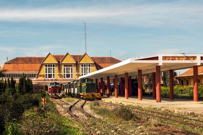 Ga Đà Lạt - cảnh đẹp Đà Lạt Ga Đà Lạt - cảnh đẹp Đà Lạt