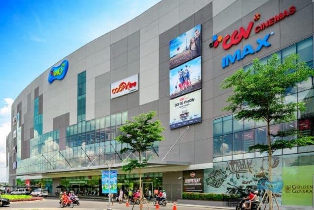 Một trong những trung tâm thương mại ở Sài Gòn (ảnh ST) Một trong những trung tâm thương mại ở Sài Gòn (ảnh ST)