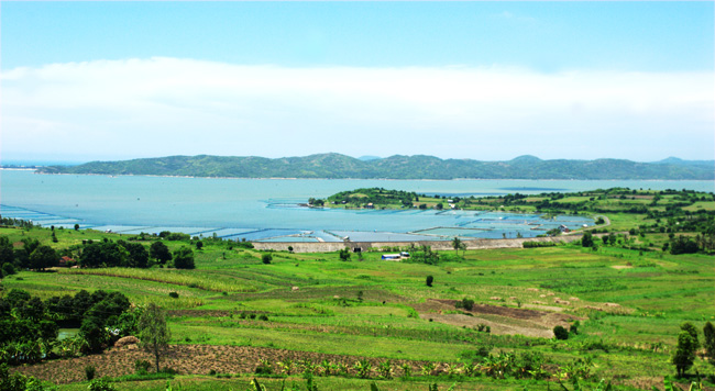 Toàn cảnh đầm Ô Loan