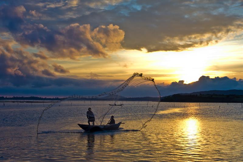 Binh minh Đầm Ô Loan