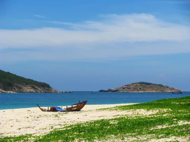 Bãi Lao với vẻ đẹp hoang sơ (Ảnh: Sưu tầm)