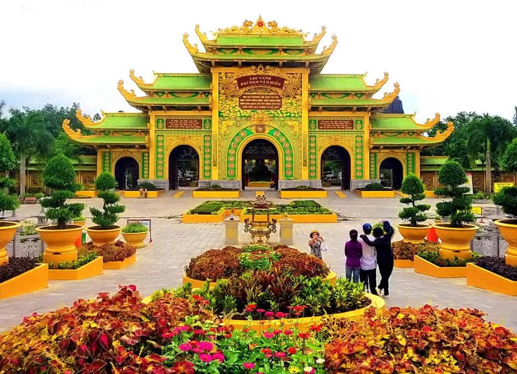 Lạc Cảnh Đại Nam Văn Hiến - Điểm đến tâm linh của khách du lịch Lạc Cảnh Đại Nam Văn Hiến - Điểm đến tâm linh của khách du lịch