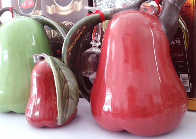 Rượu mận Sáu Tia món quà đặc biệt du lịch Cần Thơ (nguồn sưu tầm) Rượu mận Sáu Tia món quà đặc biệt du lịch Cần Thơ (nguồn sưu tầm)