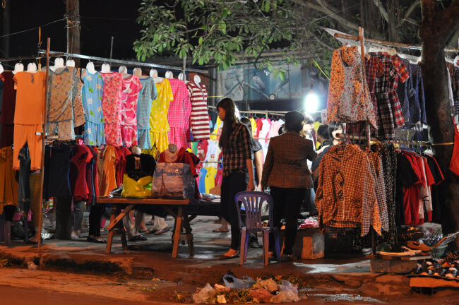 chợ đêm Lĩnh Nam Hà Nội