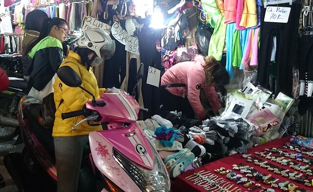 chợ đêm sinh viên nhà xanh