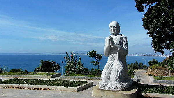 Các vị La Hán Chùa Linh Ứng - Điểm du lịch Đà Nẵng 
