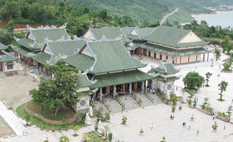 Toàn cảnh chùa Linh Ứng Non Nước Toàn cảnh chùa Linh Ứng Non Nước