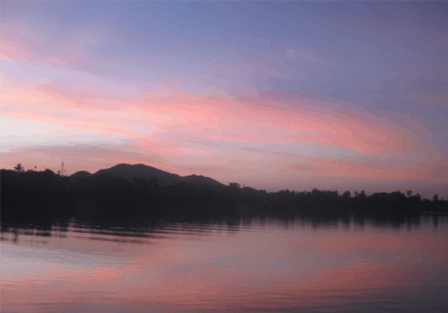 Chiều hoàng hôn trên sông Hương 01 Chiều hoàng hôn trên sông Hương 01