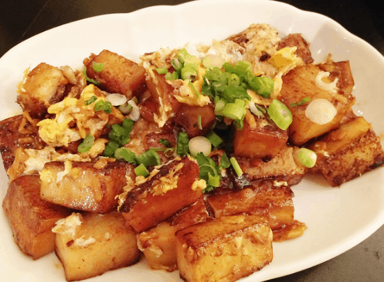 Bột chiên là một món ăn vặt Sài Gòn tuyệt ngon