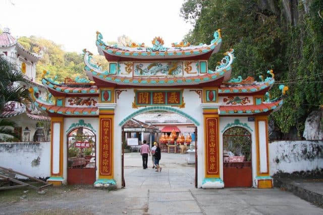 Chùa Hang ở Kiên Giang (ảnh ST) Chùa Hang ở Kiên Giang (ảnh ST)