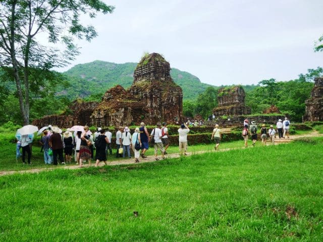 Nơi đây thu hút rất nhiều du khách trong và ngoài nước đến tham quan(Ảnh sưu tầm)