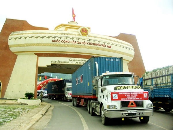 Cửa khẩu Lao Bảo nút kinh tế quan trọng Cửa khẩu Lao Bảo nút kinh tế quan trọng