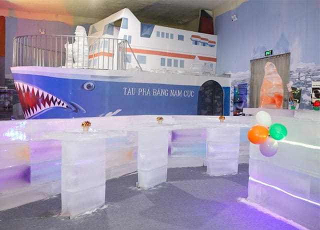 Tàu phá băng Nam Cực được xây dựng trên mô hình tàu Titanic gợi nhớ về một tình yêu bất diệt Tàu phá băng Nam Cực được xây dựng trên mô hình tàu Titanic gợi nhớ về một tình yêu bất diệt