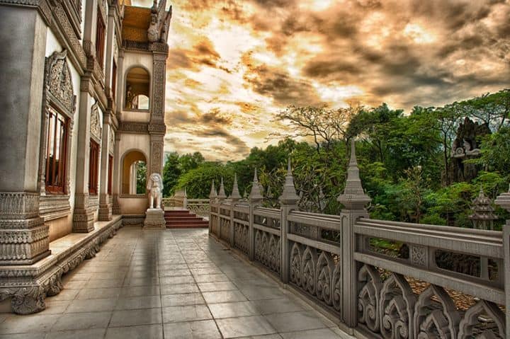 Khung cảnh chiều tà ở chùa Bửu Long ngôi chùa chùa Thái Lan ở Sài Gòn (Ảnh: Xuan Nguyen)