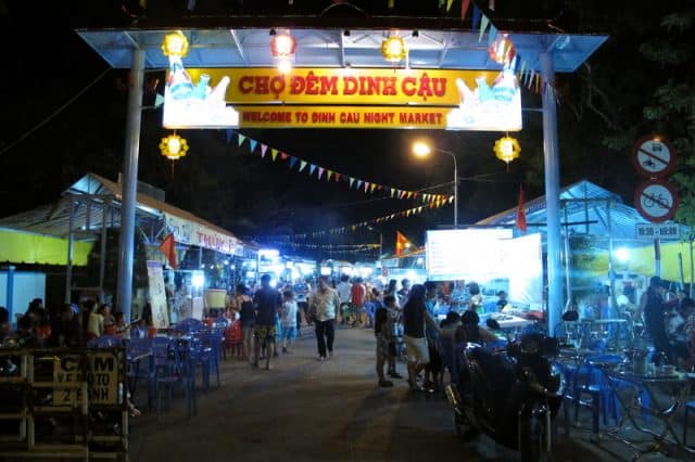 Chợ đêm Dinh Cậu Chợ đêm Dinh Cậu