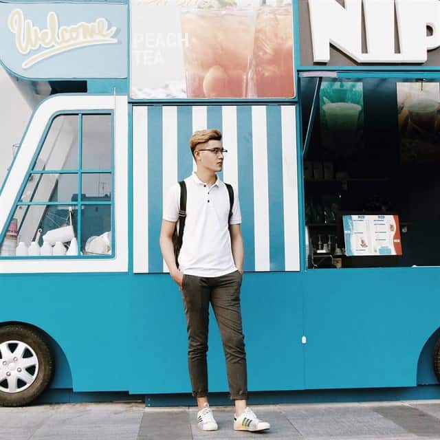 Tạo dáng cùng photo booth tại chợ phiên Đà Nẵng Tạo dáng cùng photo booth tại chợ phiên Đà Nẵng
