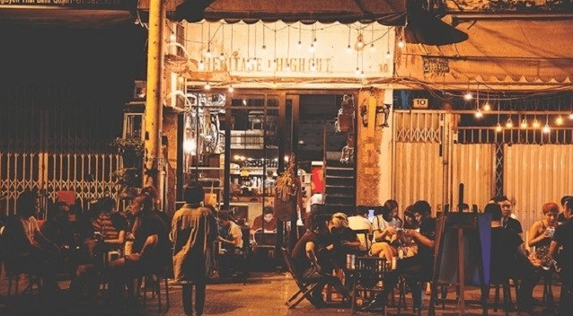 Quán cafe là điểm đến của những bạn trẻ yêu thích sự yên tĩnh Quán cafe là điểm đến của những bạn trẻ yêu thích sự yên tĩnh