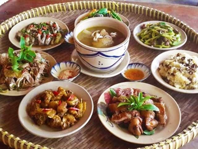 Bữa cơm đậm chất quê ở khu Thảo Điền quận 2 Bữa cơm đậm chất quê ở khu Thảo Điền quận 2