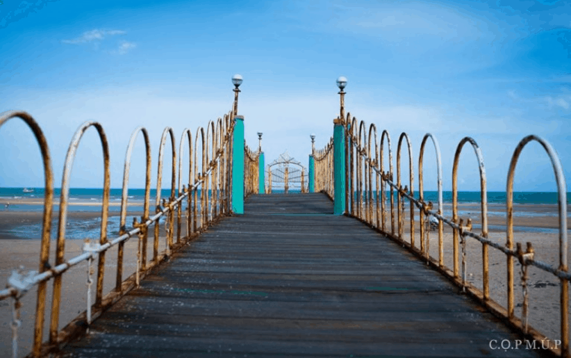 Con đường đâm thẳng ra biển (ảnh sưu tầm) hodota resort and boating center