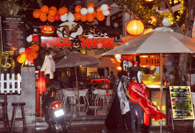 Đêm Halloween mang đậm phong cách Hội An Đêm Halloween mang đậm phong cách Hội An
