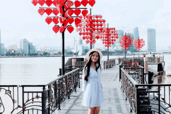 Cầu tình yêu - Điểm đến của những cặp đôi Cầu tình yêu - Điểm đến của những cặp đôi