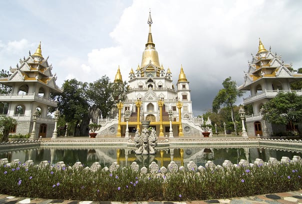 Chiêm ngưỡng kiệt tác chùa Hang trong khu du lịch Bửu Long Chiêm ngưỡng kiệt tác chùa Hang trong khu du lịch Bửu Long