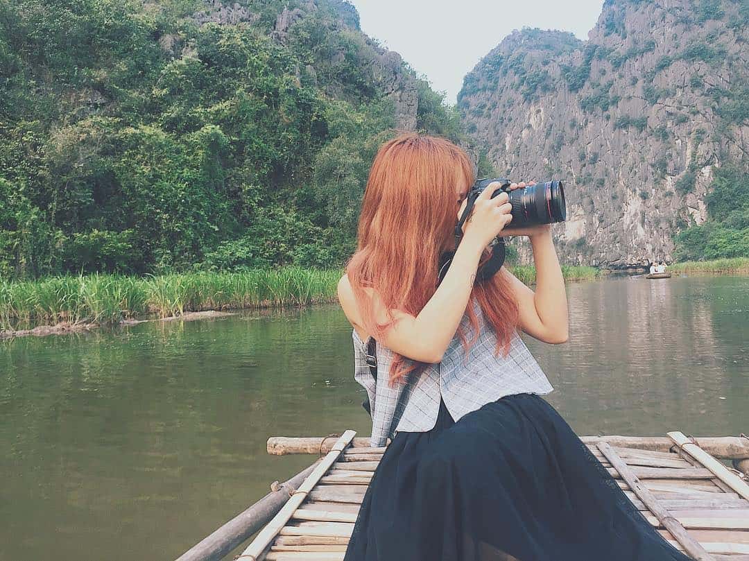 Đi thuyền ở đầm Vân Long