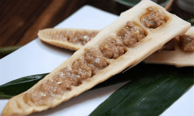 Măng hấp thịt