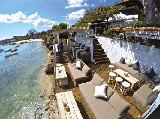 Một góc nhỏ xinh đẹp tại The Deck Saigon Một góc nhỏ xinh đẹp tại The Deck Saigon