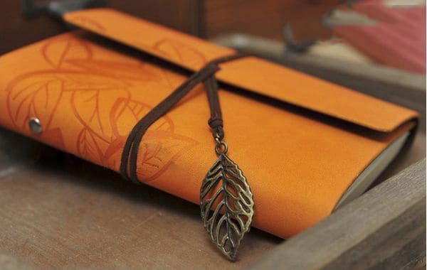 Sổ tay tự làm tặng vợ và bạn gái món quà 20/10 đầy ý nghĩa