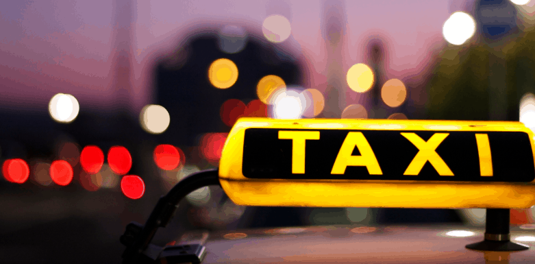 Taxi là phương tiện đi lại phổ biến để thăm quan Vũng Tàu Taxi là phương tiện đi lại phổ biến để thăm quan Vũng Tàu