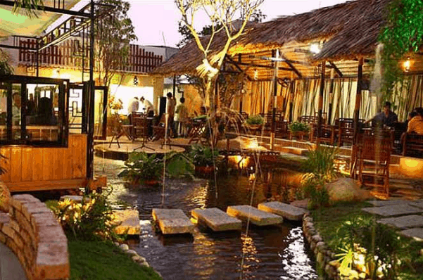 Thưởng thức âm nhạc Nam Bộ tại khu cafe sân vườn Thưởng thức âm nhạc Nam Bộ tại khu cafe sân vườn