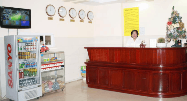 Quầy lễ tân tại nhà nghỉ Nguyệt Vân Quầy lễ tân tại nhà nghỉ Nguyệt Vân