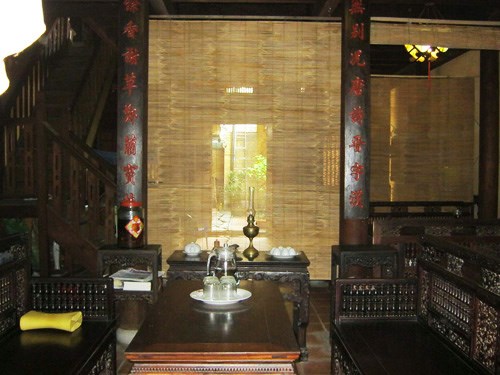 Các vật dụng bằng gỗ trong nhà