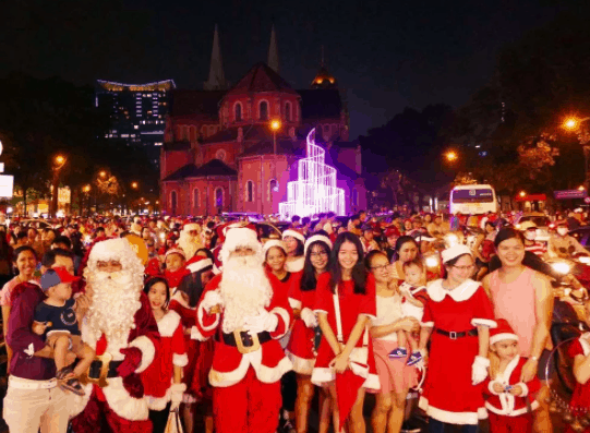 Địa điểm vui chơi Noel tại Sài Gòn: \