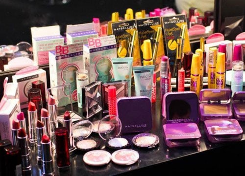 Bộ trang điểm Maybelline - Qùa noel cho người yêu Bộ trang điểm Maybelline - Qùa noel cho người yêu