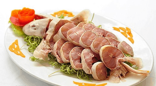Lẩu cá nhám là một món ăn bổ dưỡng Lẩu cá nhám là một món ăn bổ dưỡng