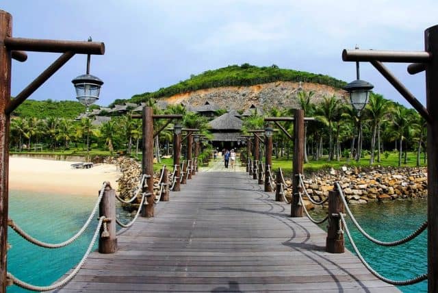 Hòn Tằm nhìn từ trên cao (Ảnh: ST)
