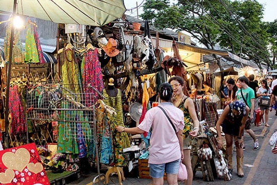 Đi chợ vào buổi sáng sẽ mát mẻ và dễ chịu hơn (Ảnh ST)