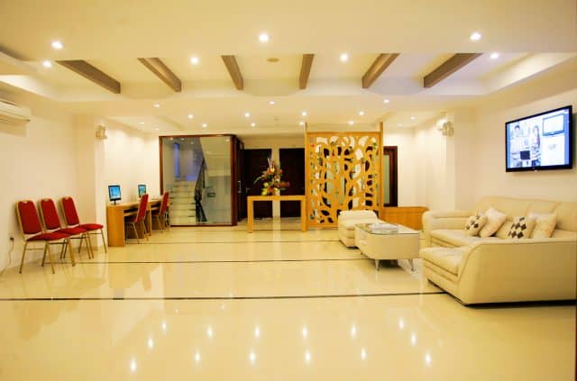 Sảnh lớn trong khách sạn Lê Dường (Ảnh ST)
