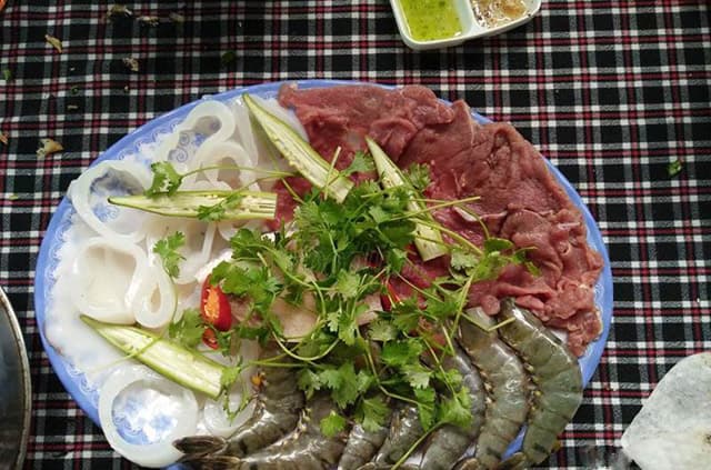 Món lẩu hải sản cũng là món rất được yêu thích ở nhà hàng hải sản Quy Nhơn này (Ảnh ST)