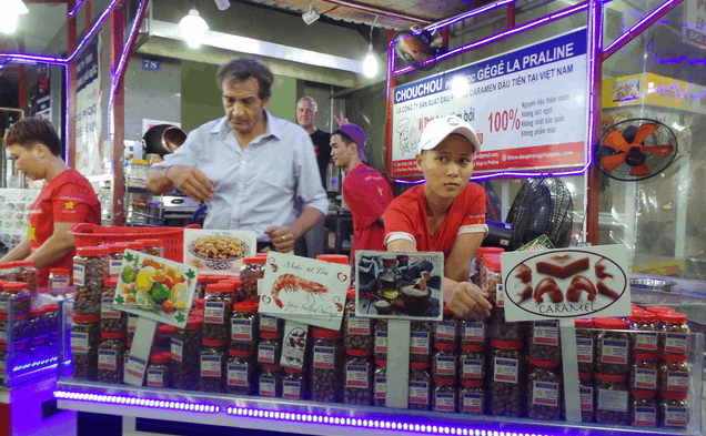 Quán Chou Chou nổi tiếng với món đậu phộng Caramen Quán Chou Chou nổi tiếng với món đậu phộng Caramen