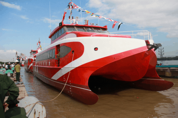 Tàu phú Quốc Express được trang bị động cơ hiện đại Tàu phú Quốc Express được trang bị động cơ hiện đại