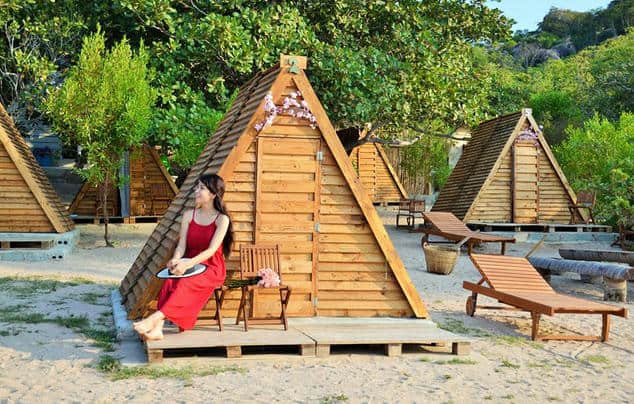 Chòi gỗ siêu đáng yêu của khu du lịch tại Sao Biển Bình Lập (ẢNH ST)