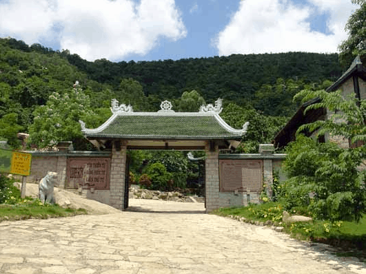 Cổng chàu Linh Sơn Bửu Thiền Tự Cổng chàu Linh Sơn Bửu Thiền Tự