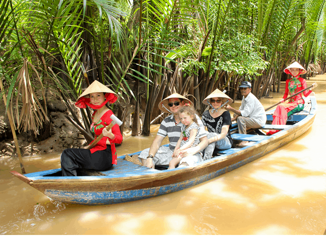 Khám phá Cồn Quy bằng đường thủy
