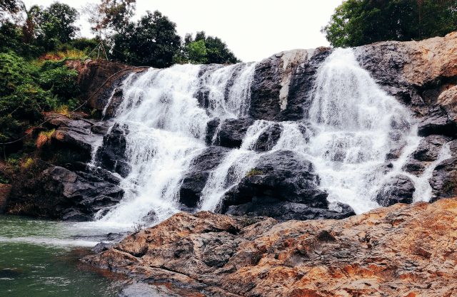 Thác Cây Đu thơ mộng (Ảnh ST)