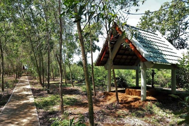 Đường trong khu di tích đã được làm mới (Ảnh ST)