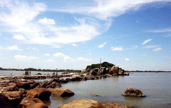 Hòn Đá Bạc Hòn Đá Bạc